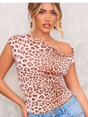 NWT Brown Slinky Backless Leopard Print Asymmetric Top